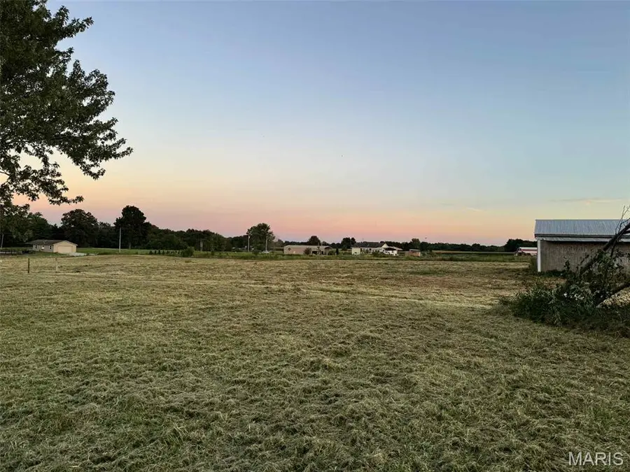 3495 Miles Station Road, Brighton, IL 62012 - #3