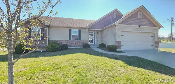 46 Stone Bridge Drive, Moscow Mills, MO 63362