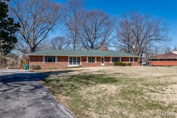 2 Gimlin Place, Unincorporated, MO 63138