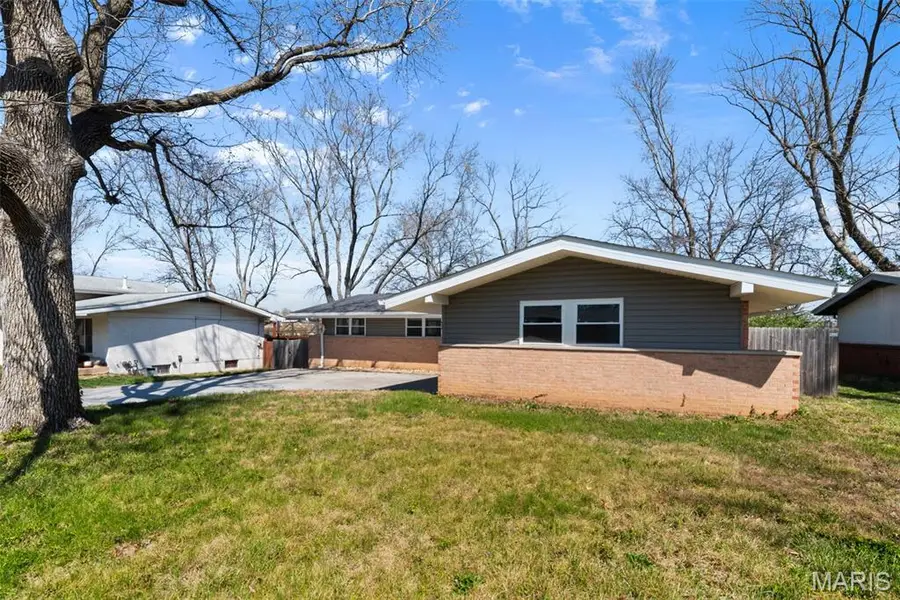 21 Graeler Drive, Saint Louis, MO 63146 - #3