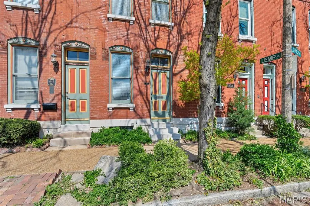 1911 Lynch Street, Saint Louis, MO 63118 - #1