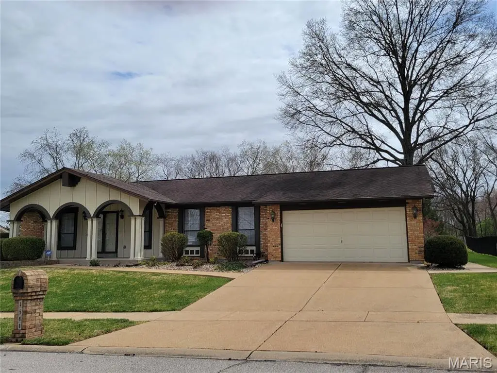 3568 Queens Hill Drive, Oakville, MO 63129 - #1