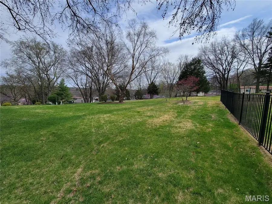 3568 Queens Hill Drive, Oakville, MO 63129 - #3