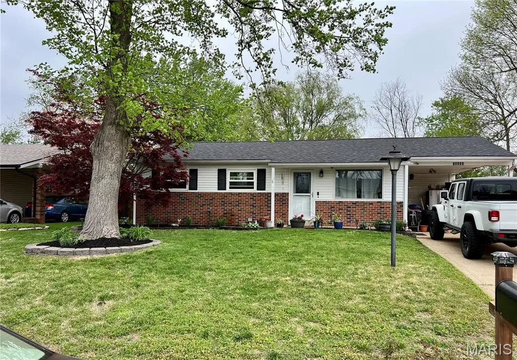 12033 Colonial Drive, Maryland Heights, MO 63043 - #1