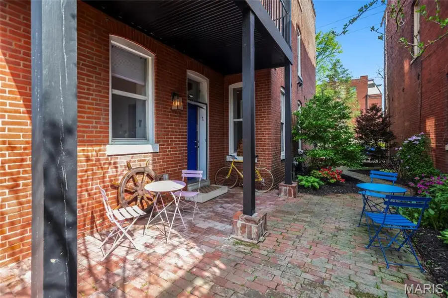 1906 Wyoming Street, Saint Louis, MO 63118 - #2