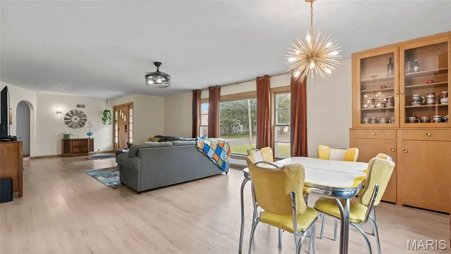 285 Ash Street, Lebanon, MO 65536 - #3