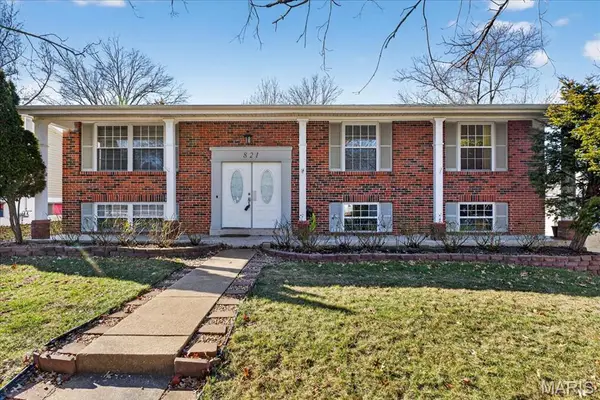 821 Courtland Place, Manchester, MO 63021