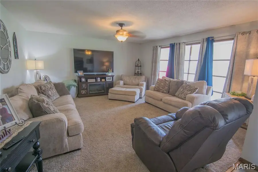 416 E Bayles Street, Brownstown, IL 62418 - #2