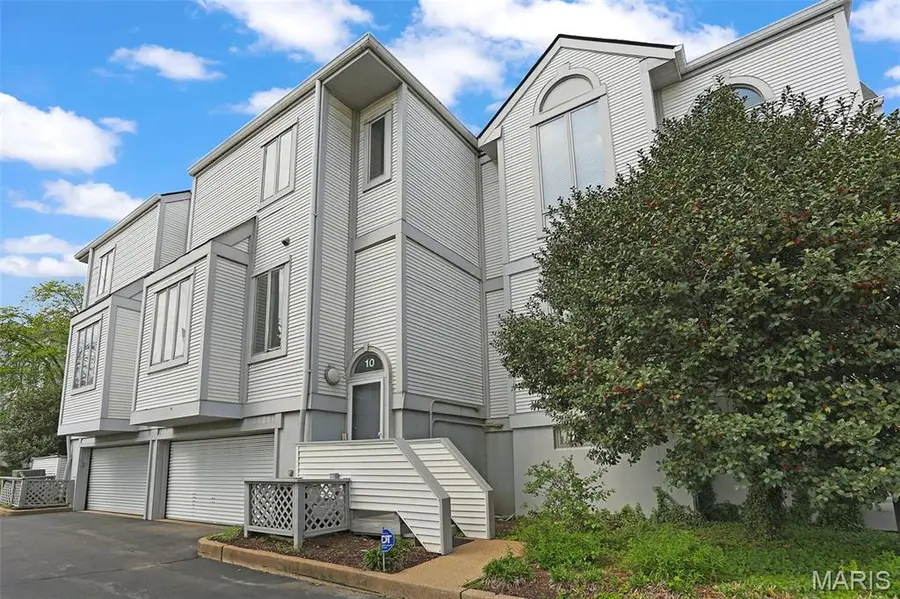 10 Columbus Square Drive, Saint Louis, MO 63101 - #2