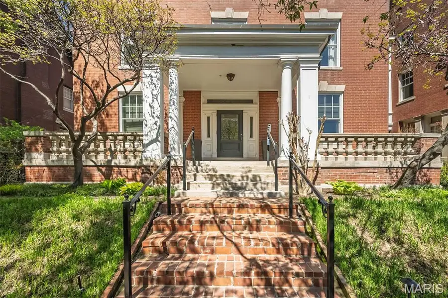 55 Maryland Plaza #2E, Saint Louis, MO 63108 - #3