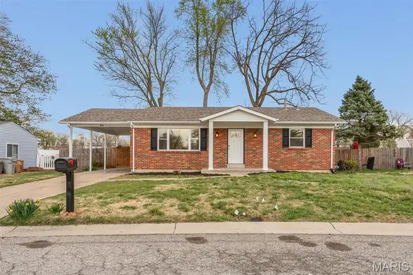 45 Saint Lawrence Drive, St Peters, MO 63376
