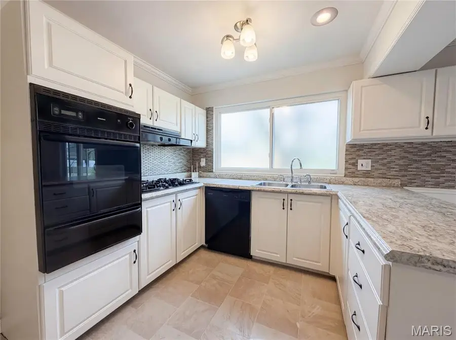 3325 Steed Drive, Florissant, MO 63033 - #2