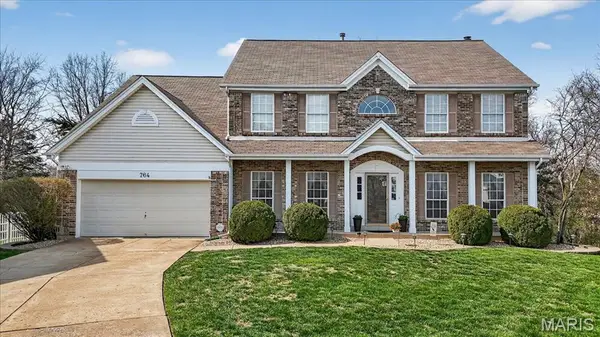 764 Charleston Oaks Drive, Ballwin, MO 63021