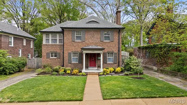 7567 Stanford Avenue, St Louis, MO 63130