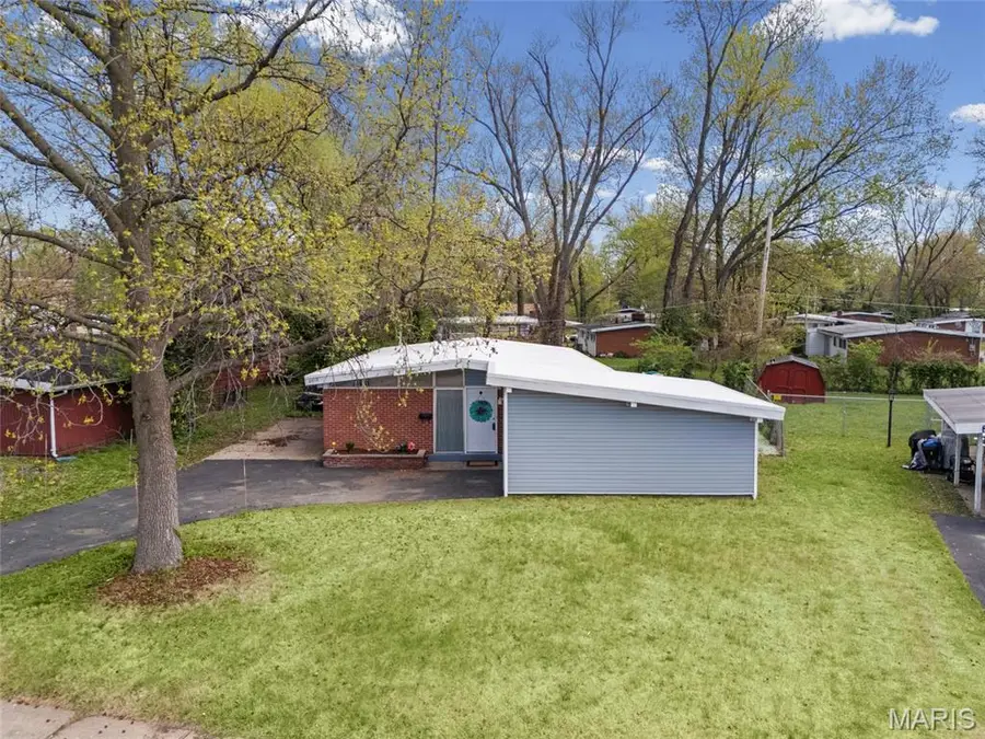 8418 Midwood Avenue, Berkeley, MO 63134 - #3