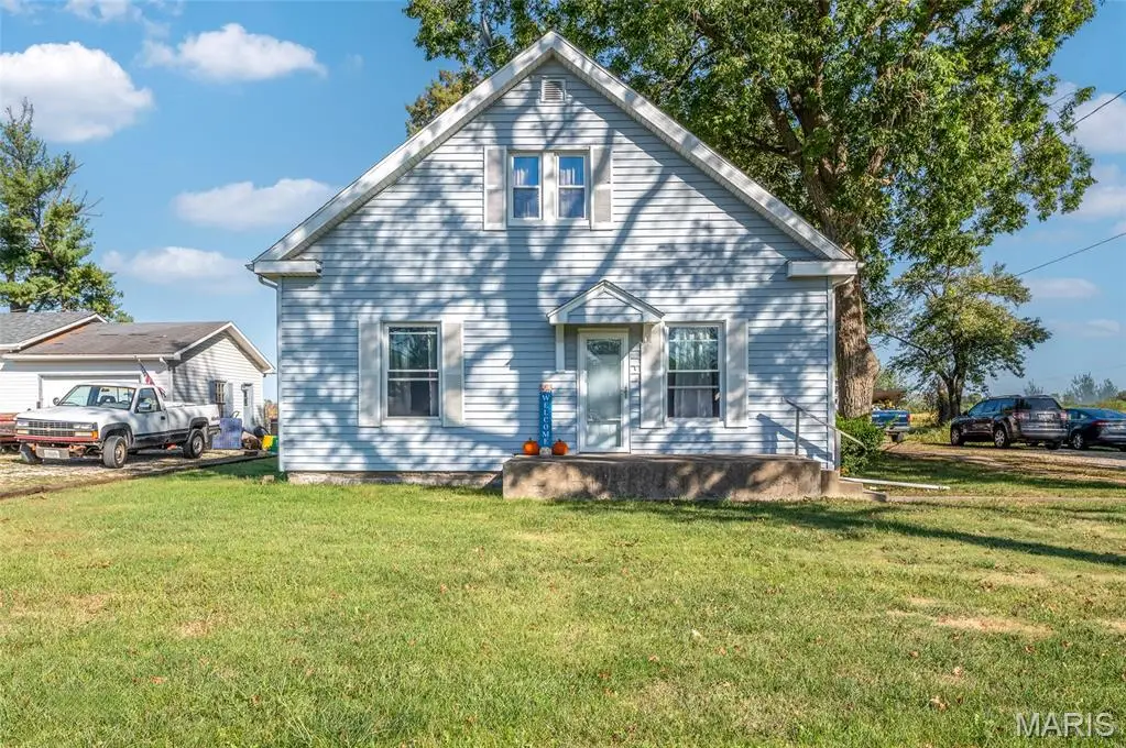 216 S Mine Street, Sandoval, IL 62882 - #1