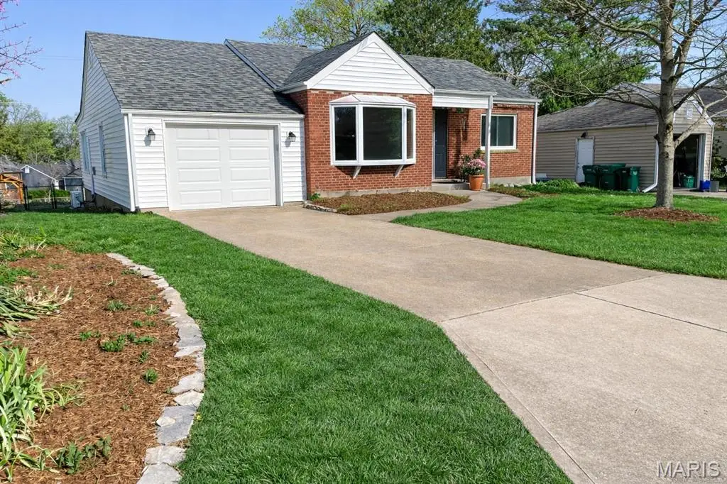 1412 Wells Avenue, Webster Groves, MO 63119 - #1