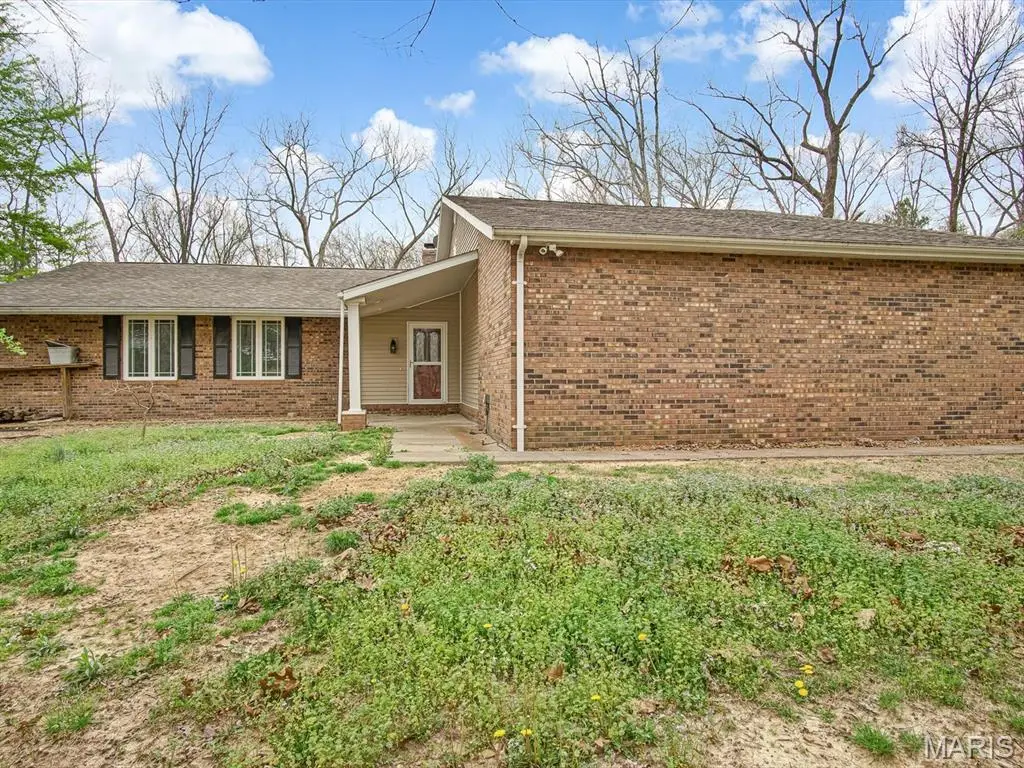 110 Estate Drive, Chester, IL 62233 - #1