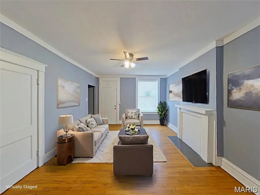 6000-6002 Etzel Avenue, Saint Louis, MO 63112 - #2