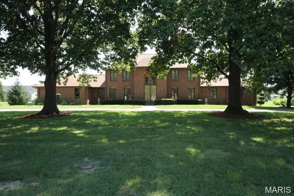 540 N Railway Street, Mascoutah, IL 62258