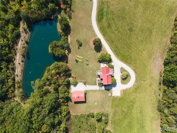 507 Leach Branch Road, Hermann, MO 65041