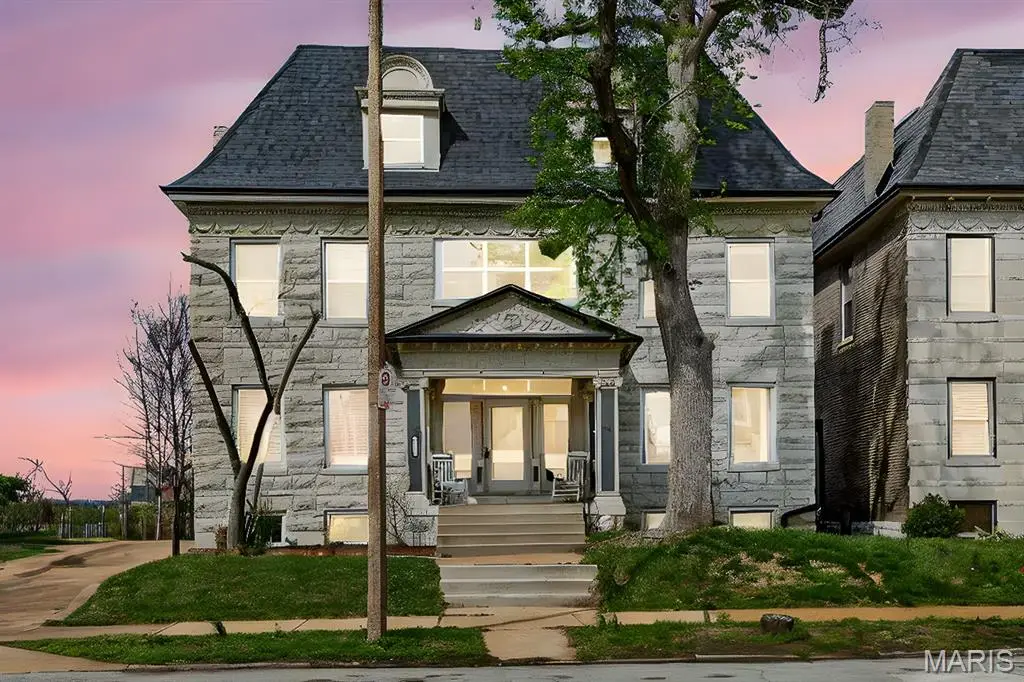 5137 Washington Place, Saint Louis, MO 63108 - #1