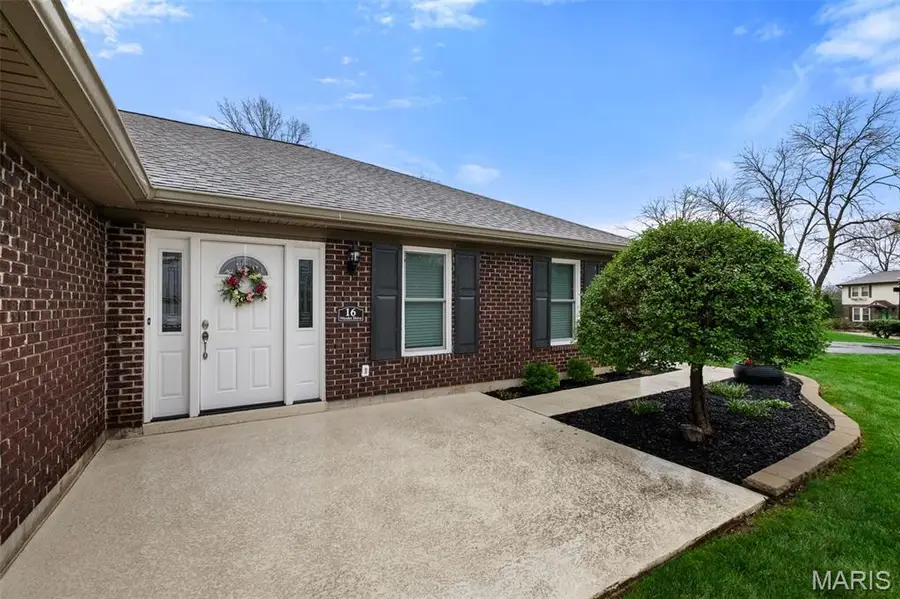 16 Nicolet Drive, Manchester, MO 63011 - #3