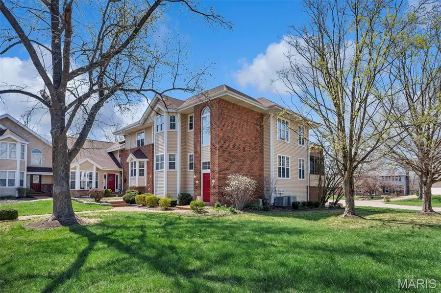 405 Meramec Way #10, Saint Charles, MO 63303 - #3