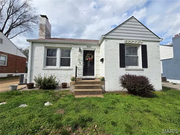 8261 Watson Road, Webster Groves, MO 63119