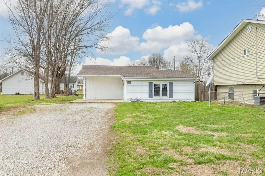 518 B Street, Bethalto, IL 62010 - #2