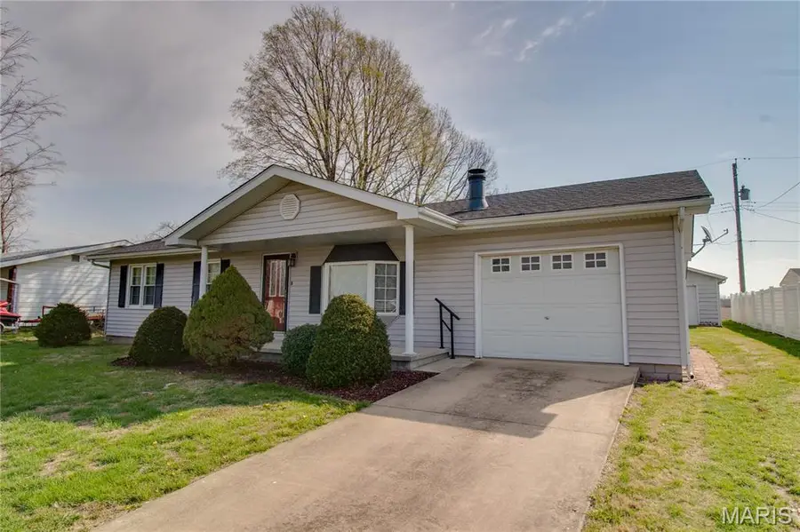 203 Avalon Street, Brighton, IL 62012 - #3