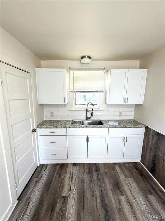 415 S 8th Street, Belleville, IL 62220 - #3