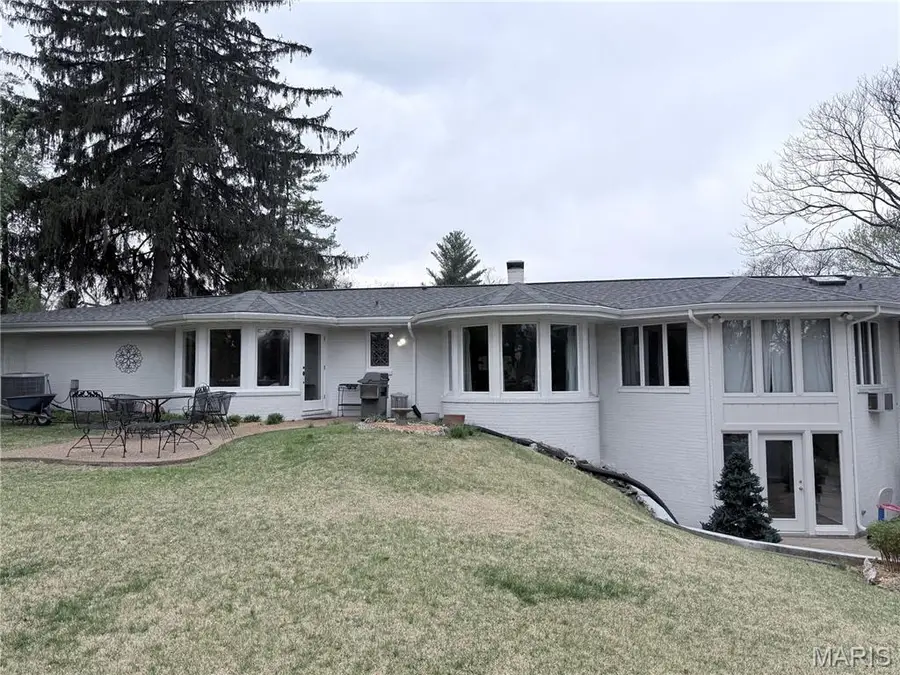 6 Lake Pembroke Drive, Ferguson, MO 63135 - #2