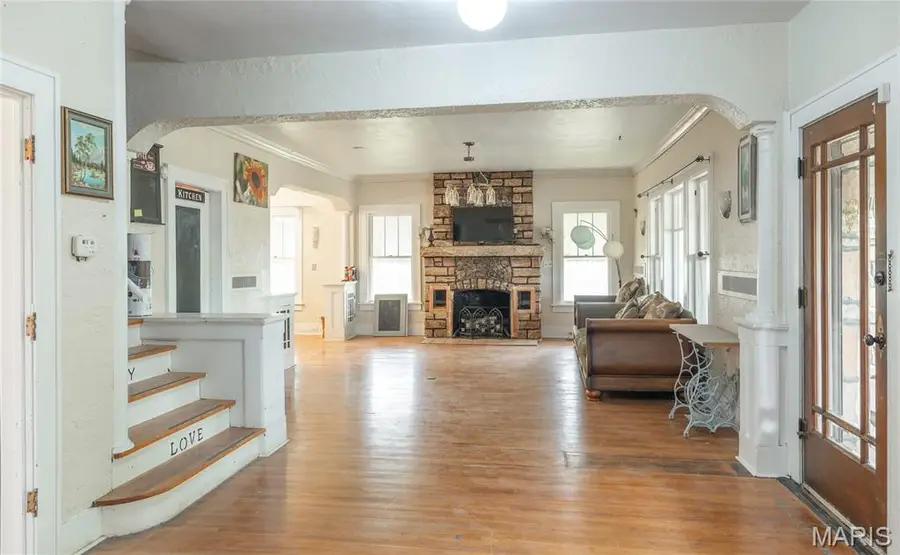 100 E Scioto Street, Saint James, MO 65559 - #3