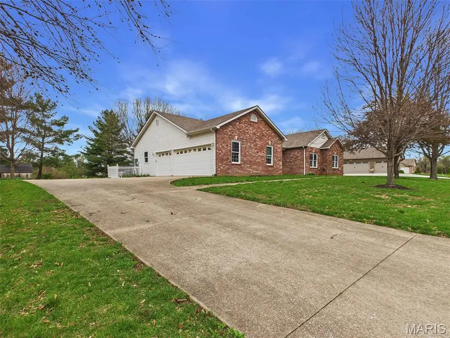6 Forest Drive, Maryville, IL 62062 - #3