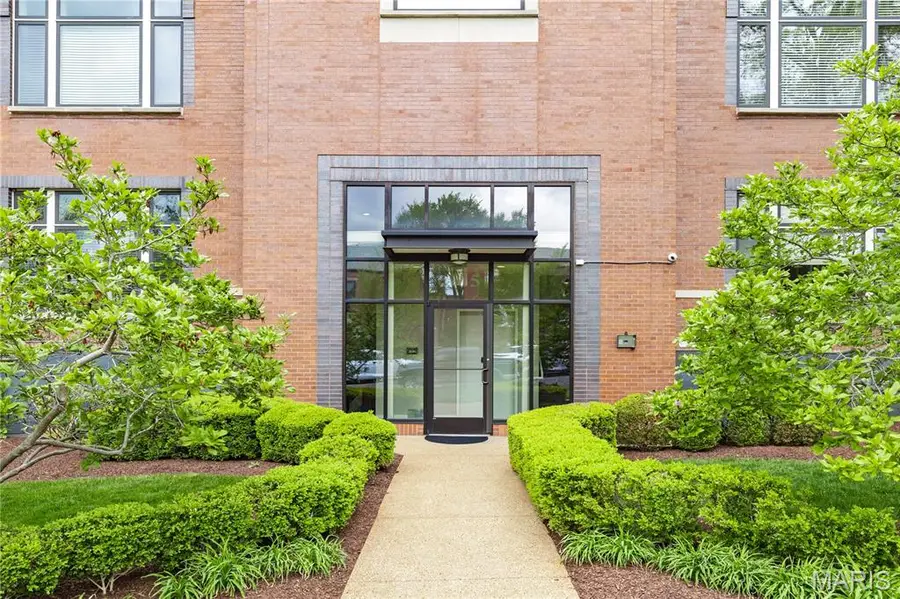 6615 Alamo Avenue #1C, Clayton, MO 63105 - #2