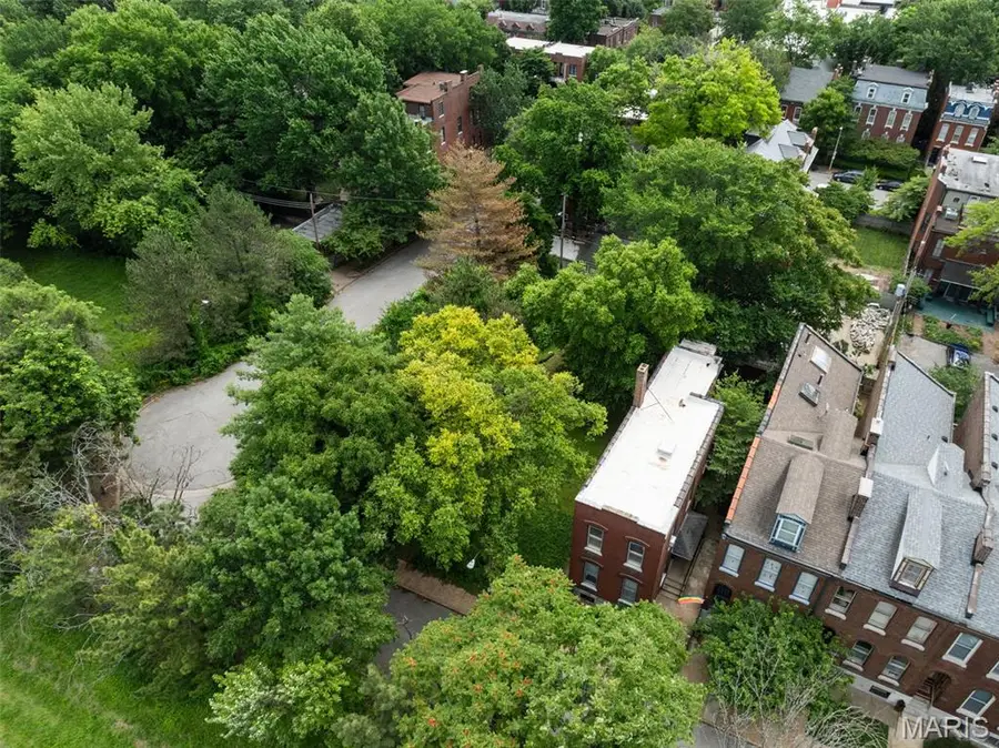 2400 S 18th Street, Saint Louis, MO 63104 - #3