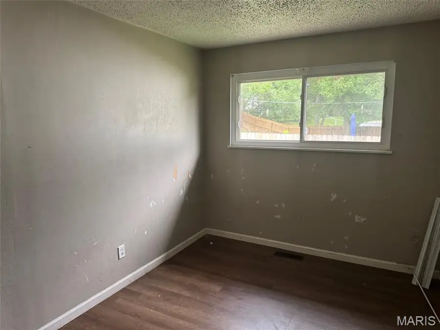 1090 Howdershell Road, Florissant, MO 63031 - #3