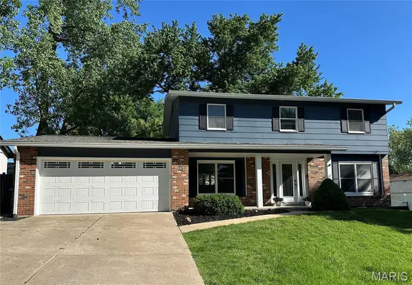 821 Laurel Lane, St Charles, MO 63301