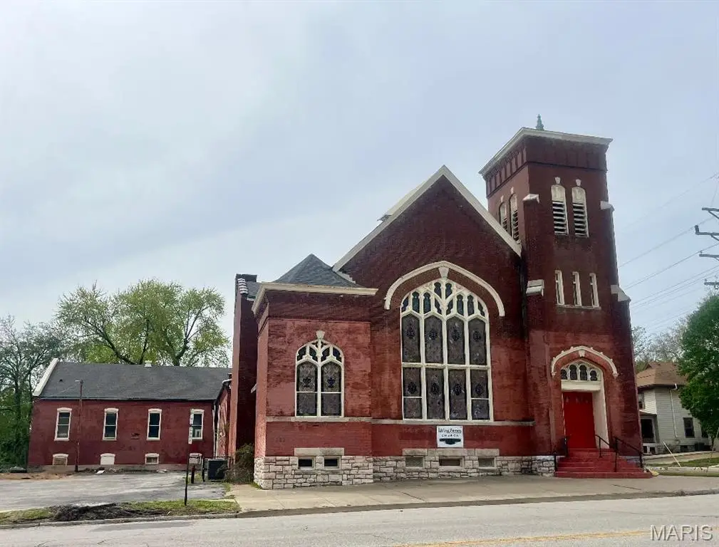 720 Henry Street, Alton, IL 62002 - #1