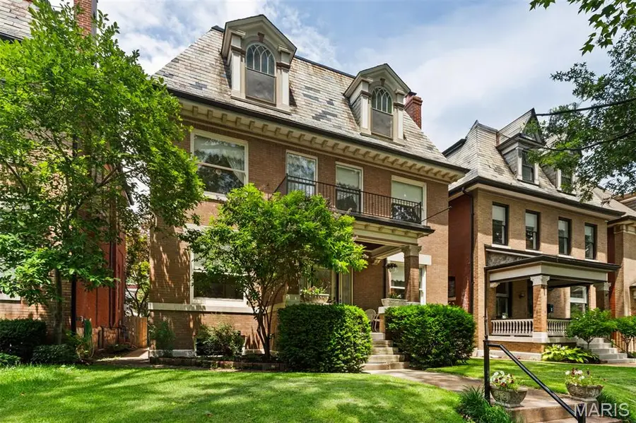 6157 Kingsbury Avenue, Saint Louis, MO 63112 - #3