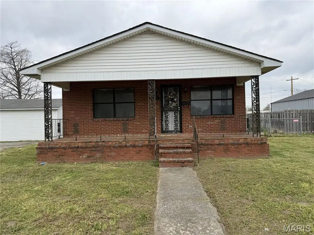 1518 Ward Avenue, Caruthersville, MO 63830 - #1