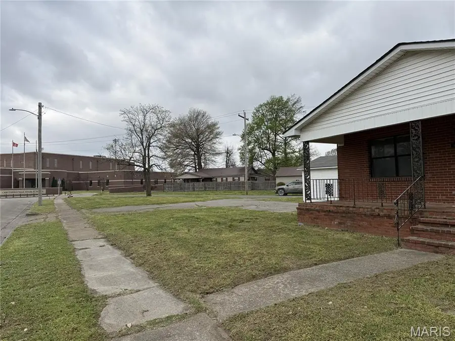 1518 Ward Avenue, Caruthersville, MO 63830 - #2