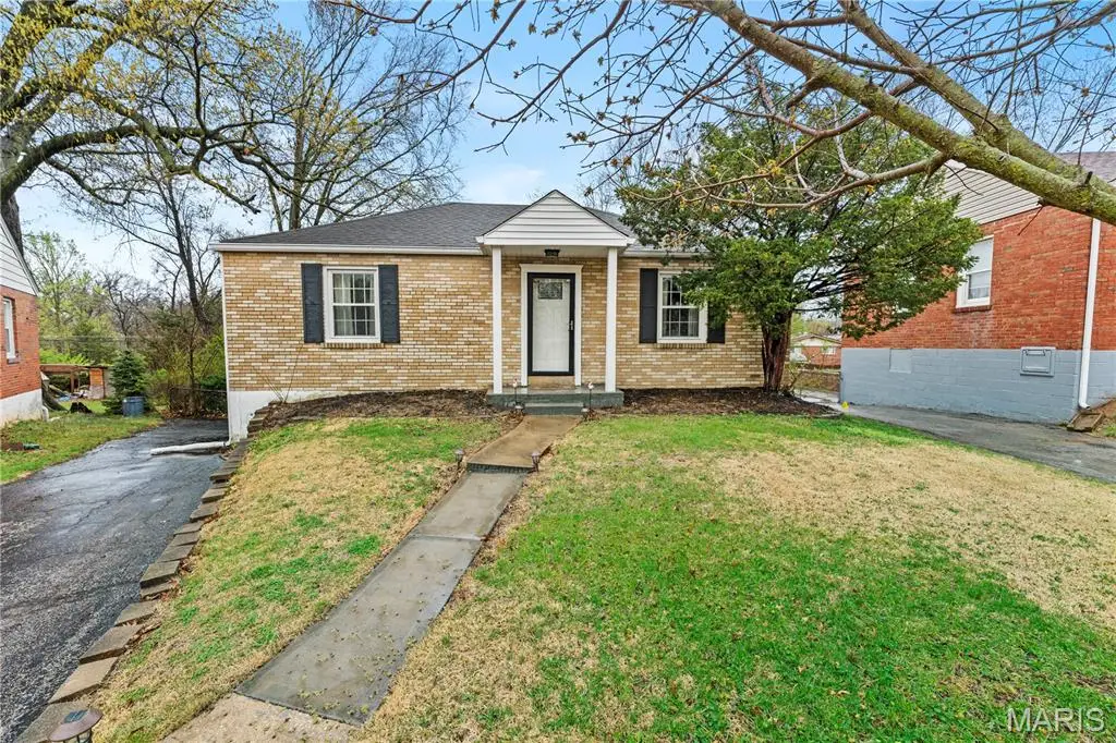 104 Sylvia Drive, Mehlville, MO 63125 - #1