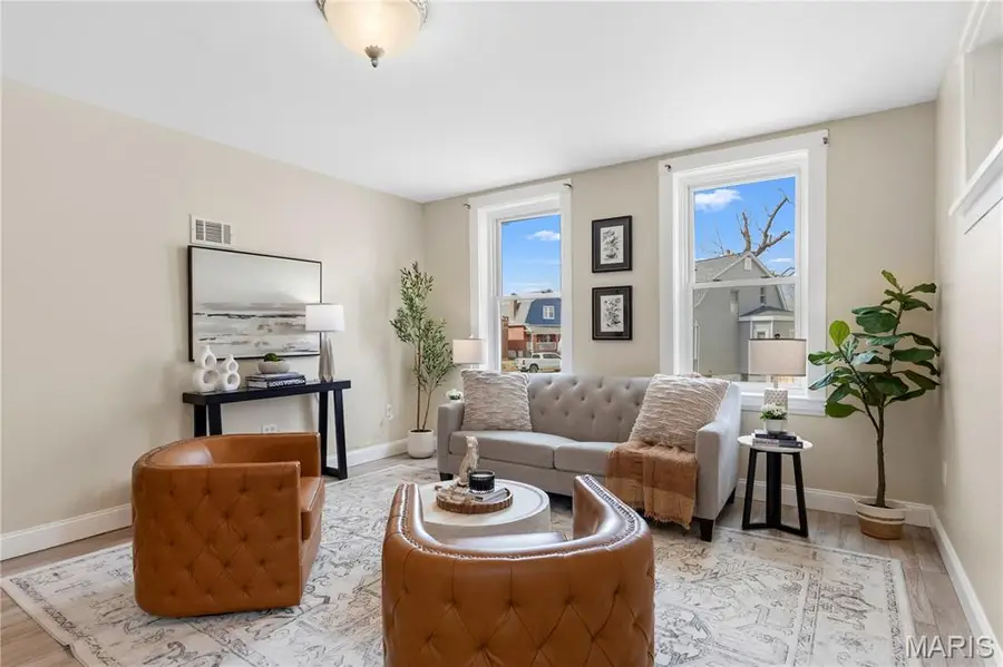 6634 Elmer Avenue, Saint Louis, MO 63109 - #2