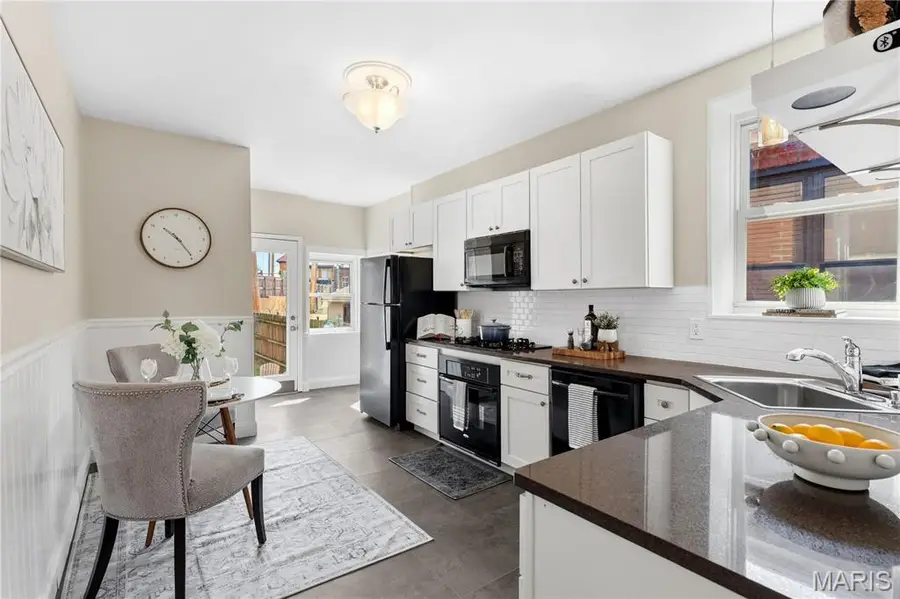 6634 Elmer Avenue, Saint Louis, MO 63109 - #3