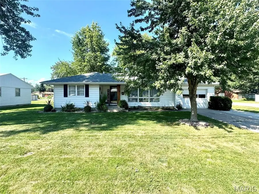 220 E Rogers Street, Monroe City, MO 63456 - #2