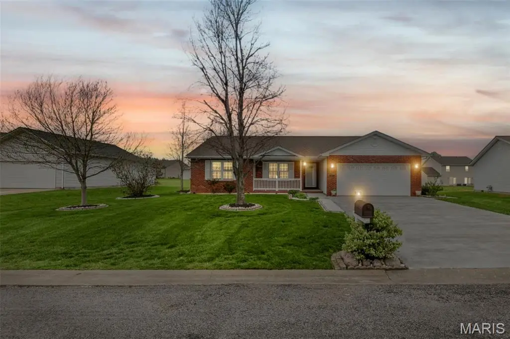 911 Bayberry Lane, Red Bud, IL 62278 - #1