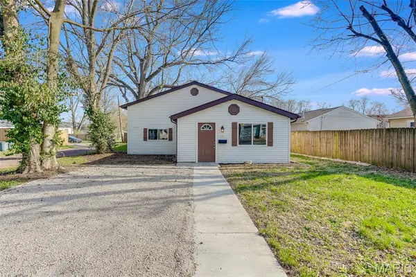 110 S 32nd Street, Belleville, IL 62226