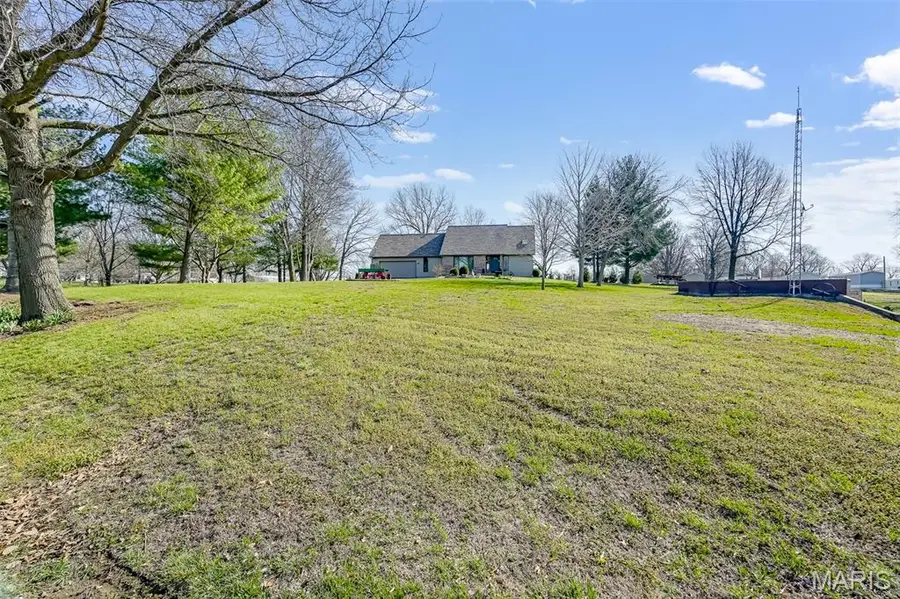 514 N West Street, Raymond, IL 62560 - #3